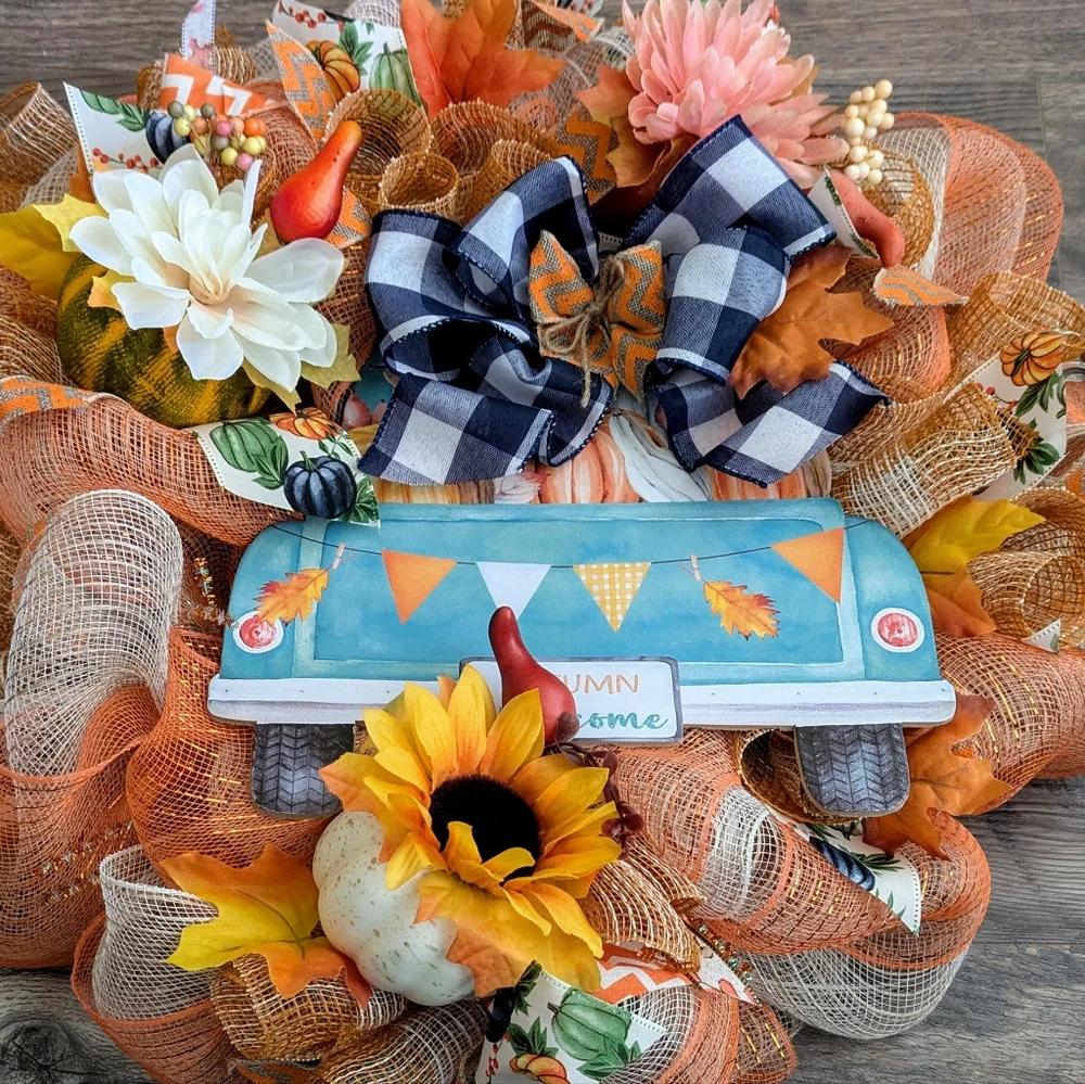 A Cute Autumn Welcome Wreath